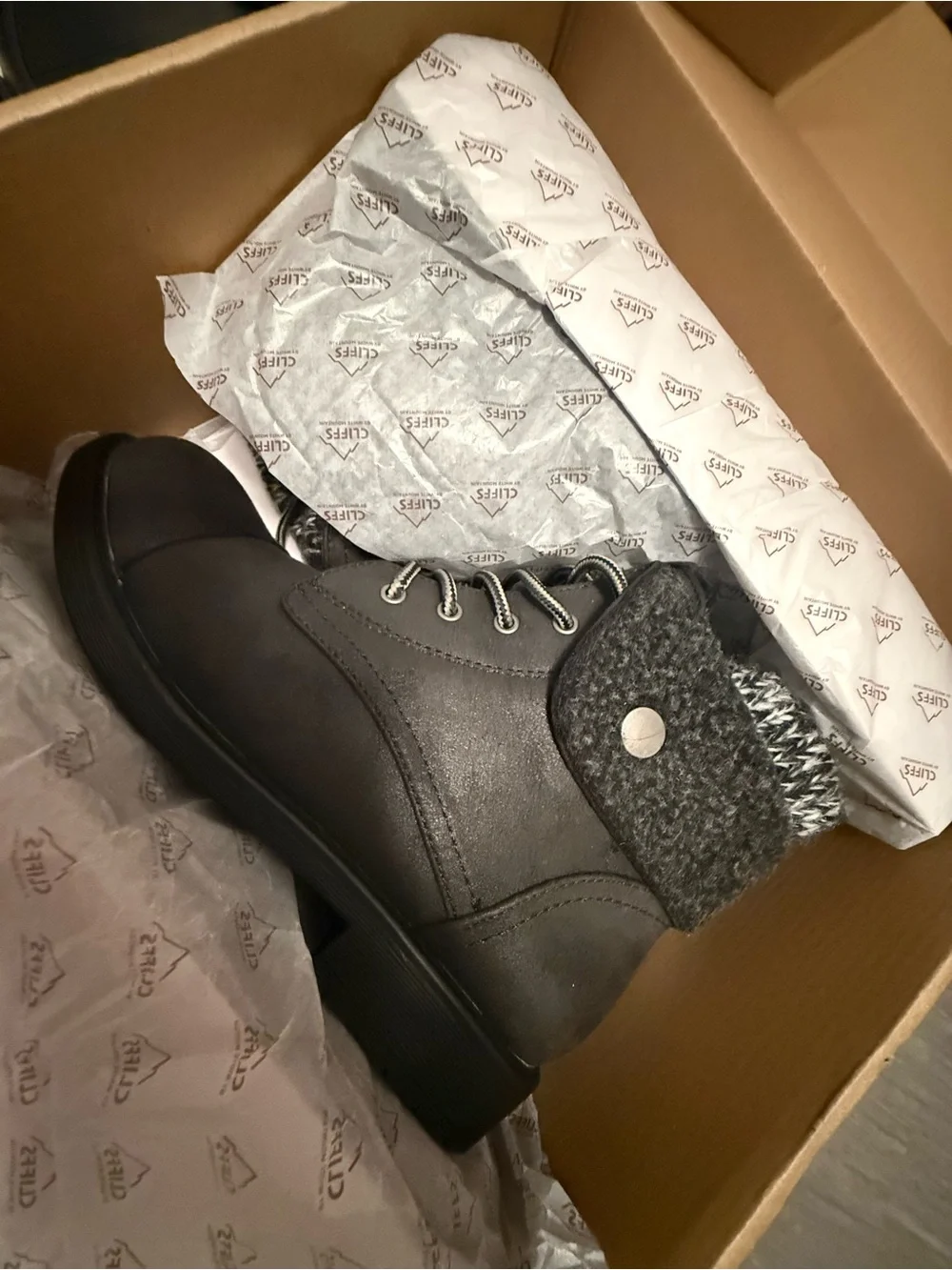 Cliffs by WHITE MOUNTAIN Black Fold-Over Lace-Up Winter Ankle Boots